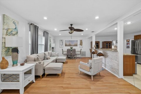 Casa en venta en Saint Petersburg, Florida, 3 dormitorios, 234.11 m2 № 1898595 - foto 20