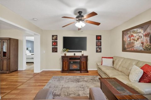 Casa en venta en Saint Petersburg, Florida, 3 dormitorios, 234.11 m2 № 1898595 - foto 5