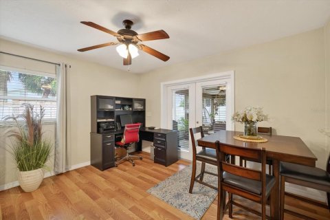 Casa en venta en Saint Petersburg, Florida, 3 dormitorios, 234.11 m2 № 1898595 - foto 10