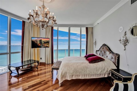 Condominio en alquiler en Sunny Isles Beach, Florida, 3 dormitorios, 257.15 m2 № 1998212 - foto 5