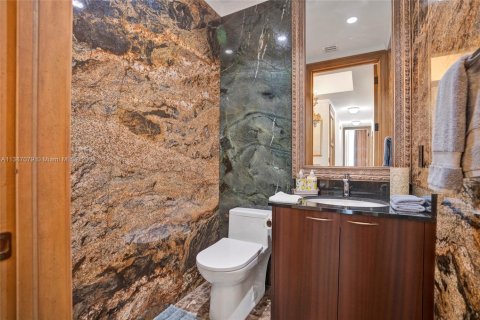 Condominio en alquiler en Sunny Isles Beach, Florida, 3 dormitorios, 257.15 m2 № 1998212 - foto 23