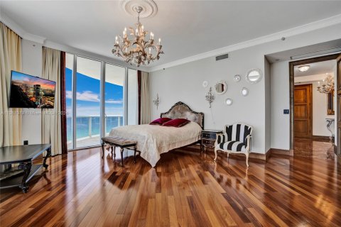 Condominio en alquiler en Sunny Isles Beach, Florida, 3 dormitorios, 257.15 m2 № 1998212 - foto 3
