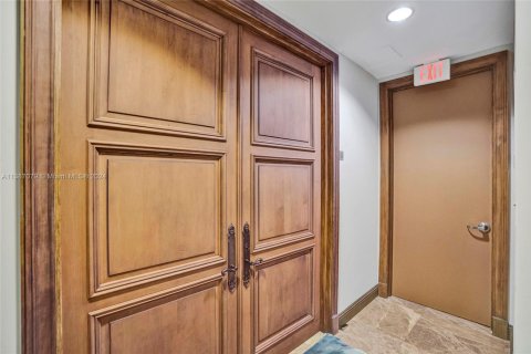 Condominio en alquiler en Sunny Isles Beach, Florida, 3 dormitorios, 257.15 m2 № 1998212 - foto 14