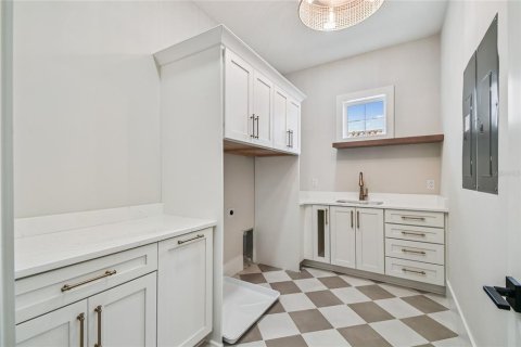 Villa ou maison à vendre à Tampa, Floride: 5 chambres, 374.4 m2 № 1910629 - photo 25