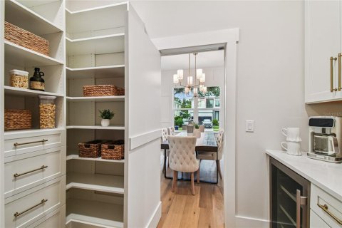 Villa ou maison à vendre à Tampa, Floride: 5 chambres, 374.4 m2 № 1910629 - photo 8