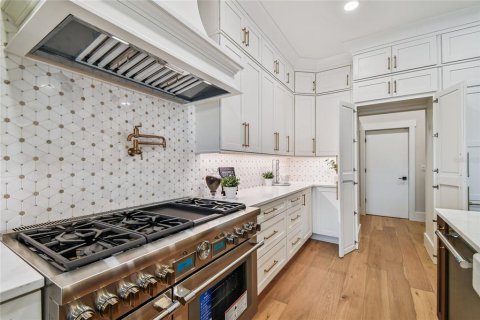 Villa ou maison à vendre à Tampa, Floride: 5 chambres, 374.4 m2 № 1910629 - photo 7