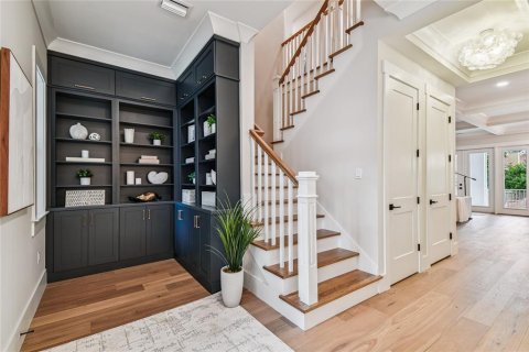 Villa ou maison à vendre à Tampa, Floride: 5 chambres, 374.4 m2 № 1910629 - photo 2