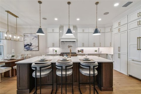 Villa ou maison à vendre à Tampa, Floride: 5 chambres, 374.4 m2 № 1910629 - photo 5
