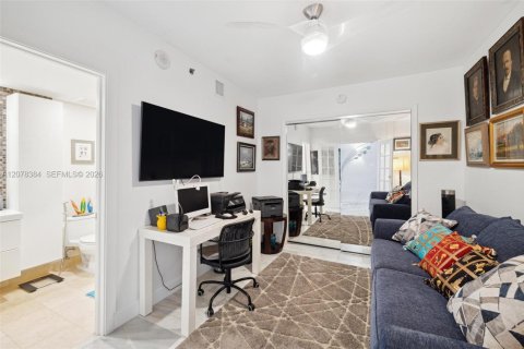 Condominio en venta en Hallandale Beach, Florida, 2 dormitorios, 124.21 m2 № 2339924 - foto 6