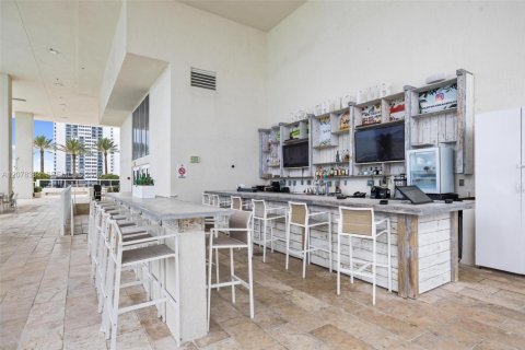 Condominio en venta en Hallandale Beach, Florida, 2 dormitorios, 124.21 m2 № 2339924 - foto 26