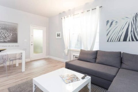 Copropriété à louer à Miami Beach, Floride: 1 chambre, 60.39 m2 № 1861591 - photo 1