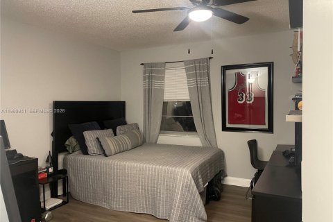 Condominio en venta en Pembroke Pines, Florida, 2 dormitorios, 76.09 m2 № 2021864 - foto 8