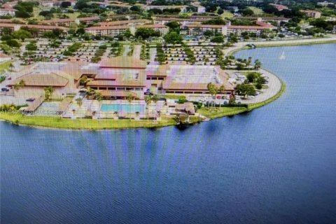 Condominio en venta en Pembroke Pines, Florida, 2 dormitorios, 76.09 m2 № 2021864 - foto 10
