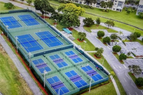 Condominio en venta en Pembroke Pines, Florida, 2 dormitorios, 76.09 m2 № 2021864 - foto 9