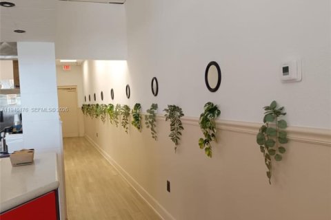 Propiedad comercial en venta en Greenacres, Florida № 2002561 - foto 5