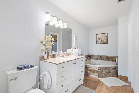 Villa ou maison à vendre à Tamarac, Floride: 3 chambres, 212.19 m2 № 2261554 - photo 19