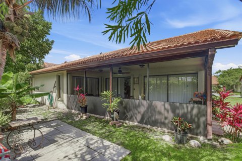 Villa ou maison à vendre à Tamarac, Floride: 3 chambres, 212.19 m2 № 2261554 - photo 25