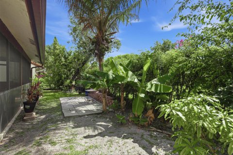Villa ou maison à vendre à Tamarac, Floride: 3 chambres, 212.19 m2 № 2261554 - photo 24