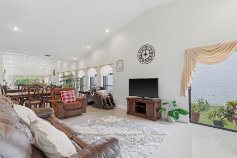 Villa ou maison à vendre à Tamarac, Floride: 3 chambres, 212.19 m2 № 2261554 - photo 14