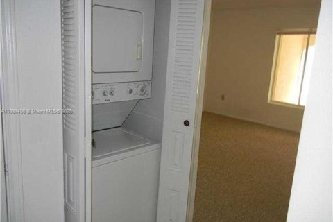 Copropriété à louer à Oakland Park, Floride: 1 chambre, 77.48 m2 № 1811420 - photo 17