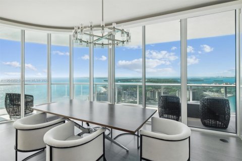 Condominio en venta en Miami Beach, Florida, 3 dormitorios, 309.83 m2 № 1963556 - foto 3