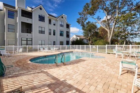 Condo in Tampa, Florida, 2 bedrooms  № 1558875 - photo 7