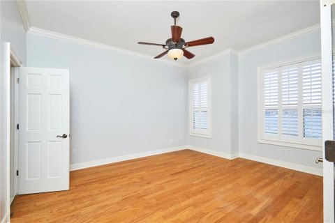 Condo in Tampa, Florida, 2 bedrooms  № 1558875 - photo 21