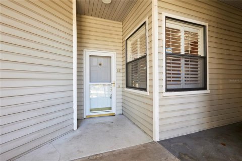 Condo in Tampa, Florida, 2 bedrooms  № 1558875 - photo 2