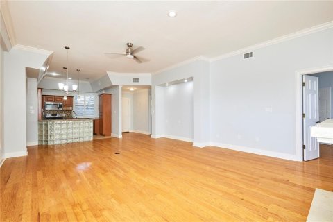 Condo in Tampa, Florida, 2 bedrooms  № 1558875 - photo 15
