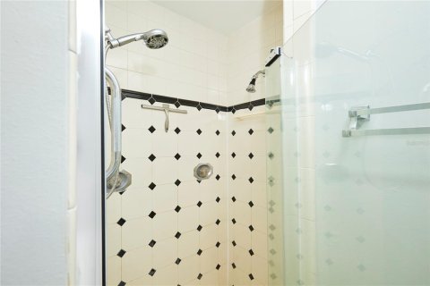 Condo in Tampa, Florida, 2 bedrooms  № 1558875 - photo 27