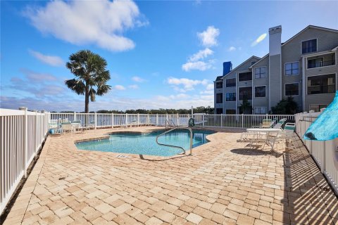 Condo in Tampa, Florida, 2 bedrooms  № 1558875 - photo 10