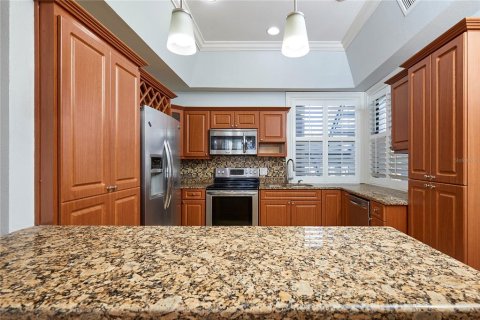 Condo in Tampa, Florida, 2 bedrooms  № 1558875 - photo 18
