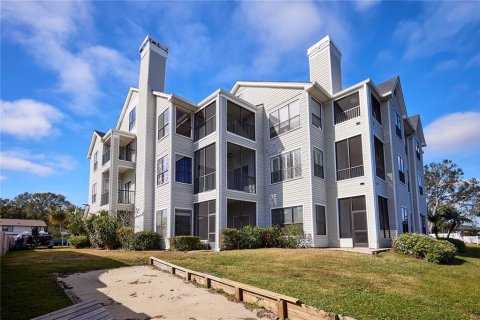Condo in Tampa, Florida, 2 bedrooms  № 1558875 - photo 3