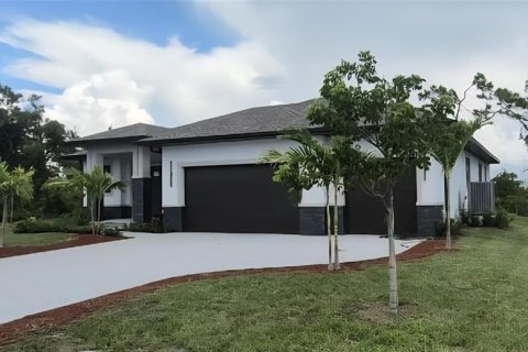 Casa en Placida, Florida 3 dormitorios, 190.45 m2 № 2099218