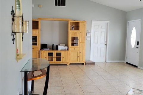 Casa en venta en Kissimmee, Florida, 3 dormitorios, 177.63 m2 № 1629923 - foto 9