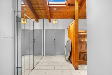 Touwnhouse à vendre à Hallandale Beach, Floride: 2 chambres, 156.08 m2 № 2154373 - photo 23