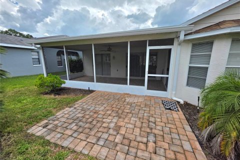 House in Spring Hill, Florida 2 bedrooms, 166.11 sq.m. № 2394386 - photo 24