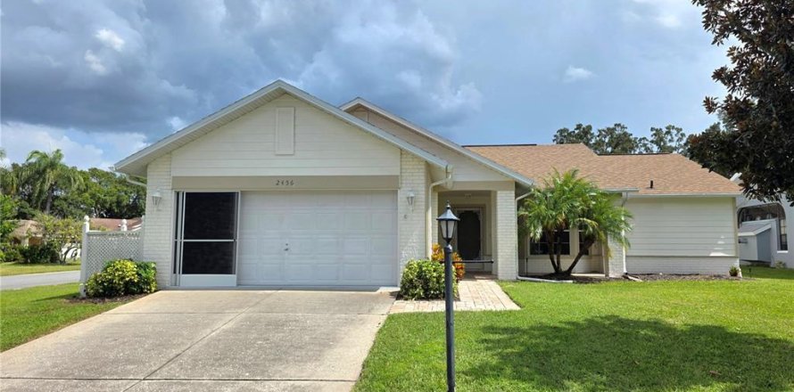 House in Spring Hill, Florida 2 bedrooms, 166.11 sq.m. № 2394386