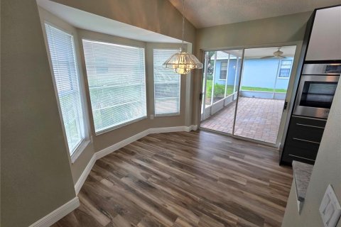 House in Spring Hill, Florida 2 bedrooms, 166.11 sq.m. № 2394386 - photo 9