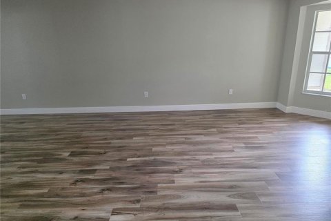House in Spring Hill, Florida 2 bedrooms, 166.11 sq.m. № 2394386 - photo 28