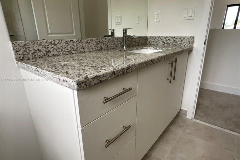 House in Homestead, Florida 4 bedrooms № 1689380 - photo 14