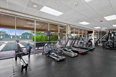 Condo in West Palm Beach, Florida, 2 bedrooms  № 1097467 - photo 1