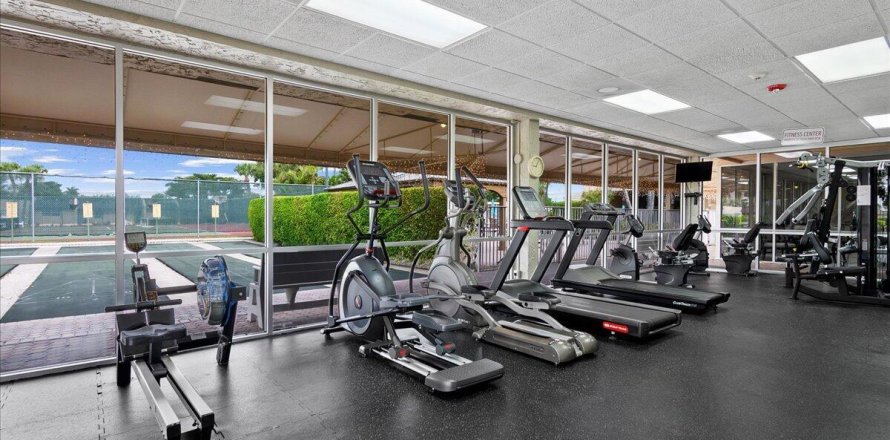 Condo in West Palm Beach, Florida, 2 bedrooms № 1097467