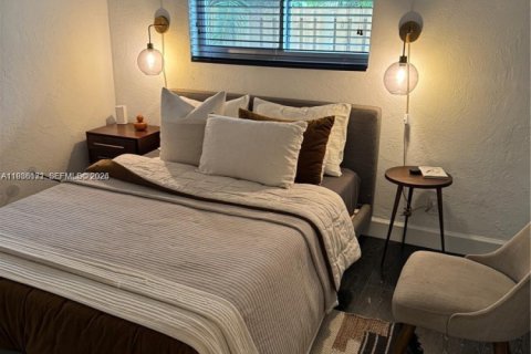 Condo in Fort Lauderdale, Florida, 2 bedrooms  № 1998242 - photo 13