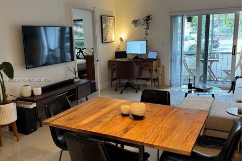 Condo in Fort Lauderdale, Florida, 2 bedrooms  № 1998242 - photo 6