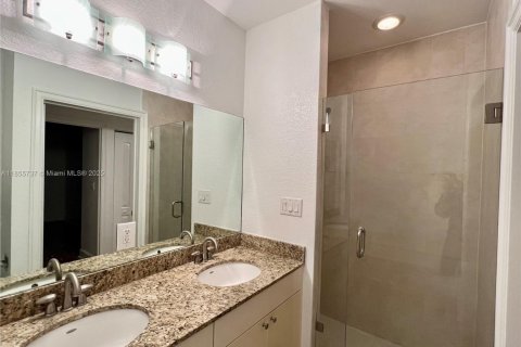 Condominio en venta en Hollywood, Florida, 1 dormitorio, 69.21 m2 № 1980972 - foto 8