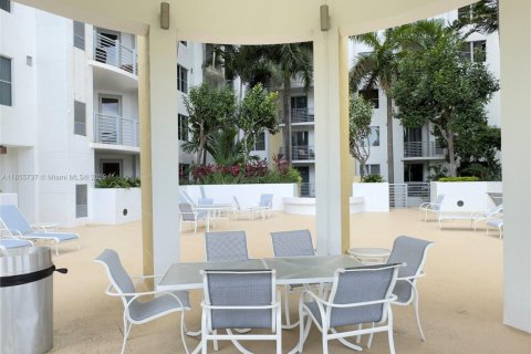 Condominio en venta en Hollywood, Florida, 1 dormitorio, 69.21 m2 № 1980972 - foto 19