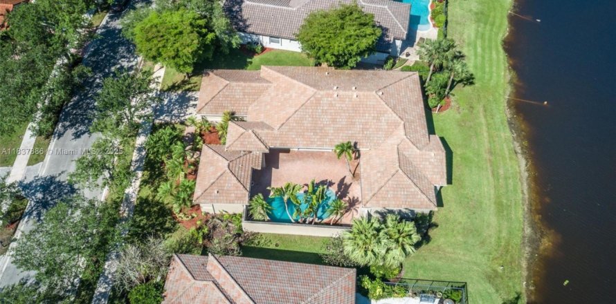Villa ou maison à Weston, Floride 4 chambres, 257.06 m2 № 1831000