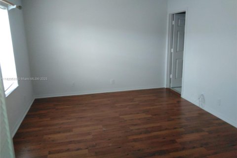 Adosado en alquiler en Sunrise, Florida, 3 dormitorios, 148.27 m2 № 1779293 - foto 23