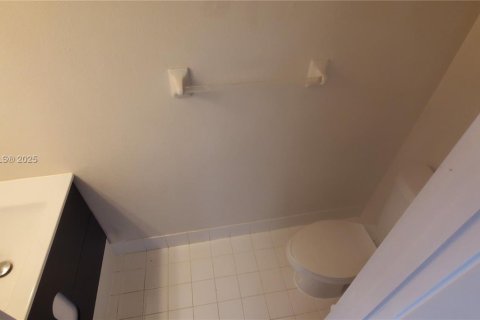 Adosado en alquiler en Sunrise, Florida, 3 dormitorios, 148.27 m2 № 1779293 - foto 19